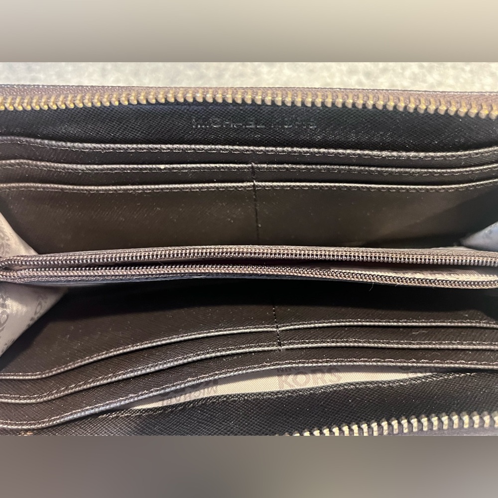 Michael Kors Black Pebbled Leather Wallet with Gold Logo Plaque - Picture 4 of 5